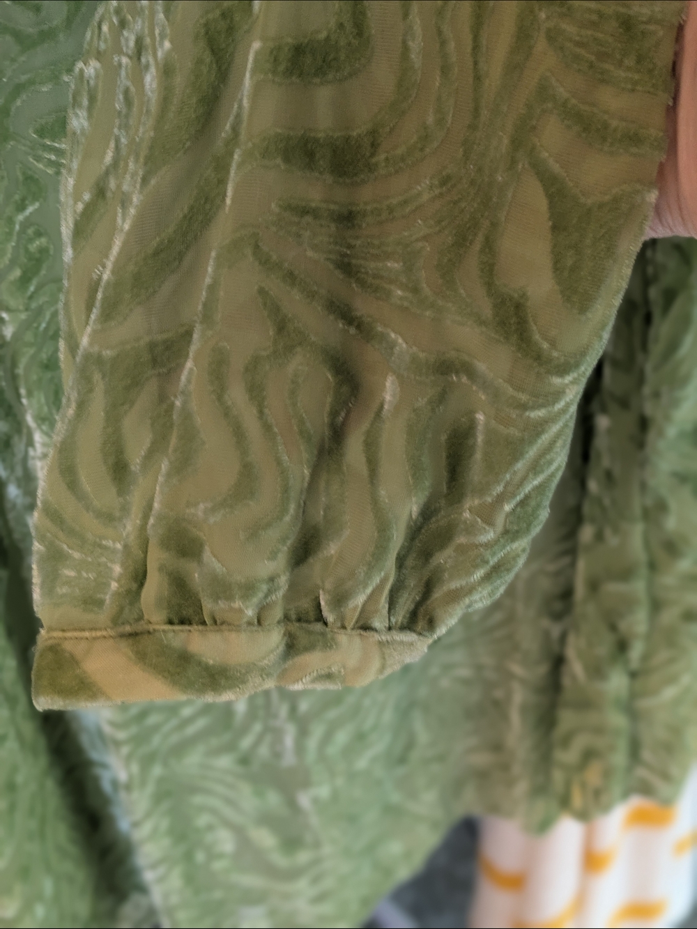 torrid Light Green Sheer Velvet Burnout Tunic - Picture 3 of 4